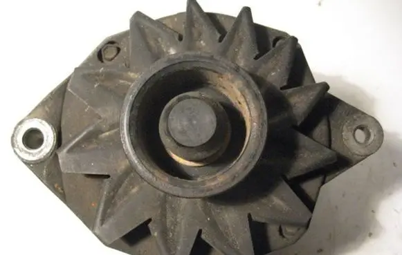 Renault 19 Generator/alternator 17I