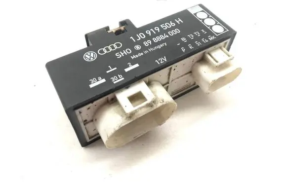 Coolant fan relay