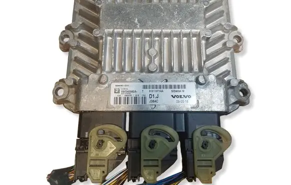 Volvo V50 Engine control unit/module ECU 31211071AA 5WS40562AT SID803AM