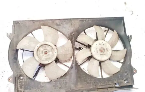 Toyota Corolla Verso E121 Radiator cooling fan shroud