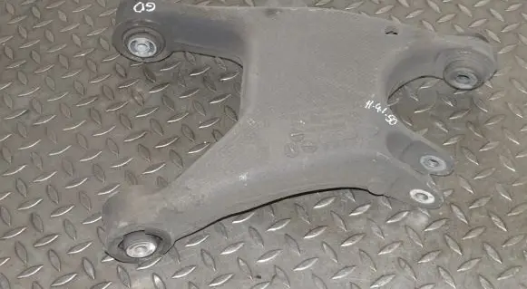 Rear upper control arm/wishbone
