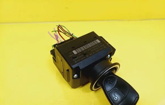 Mercedes-Benz C W203 Ignition lock 2095451908