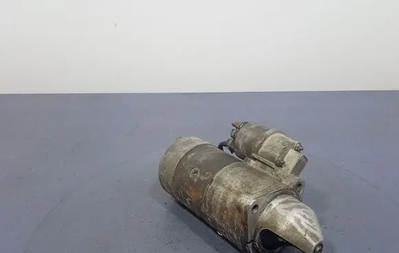 BMW 5 E39 Starter motor 2247391
