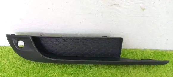 Porsche Macan (95B) Front bumper lower grill 95B807824A