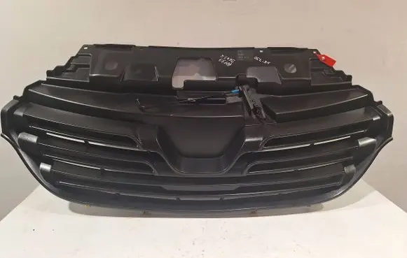 Trunk/boot lower side trim panel