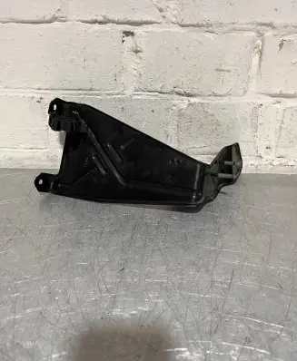 BMW 3 E92 E93 Other engine bay part 6771807 23781010 043010