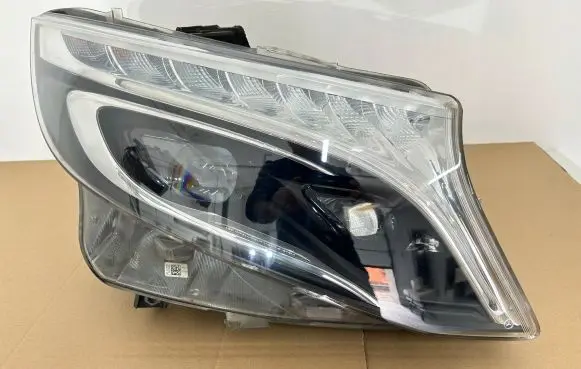 Mercedes-Benz Vito Viano W447 Headlight/headlamp 4479061501