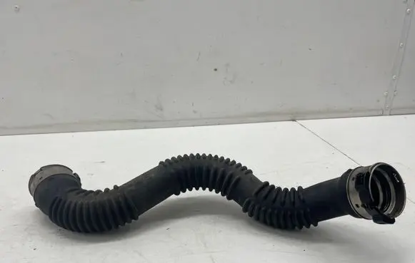 Mercedes-Benz CLA C117 X117 W117 Intercooler hose/pipe A2465200001