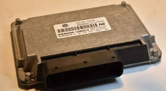 Volkswagen Touareg I Transfer box differential control unit 0AD927755AB