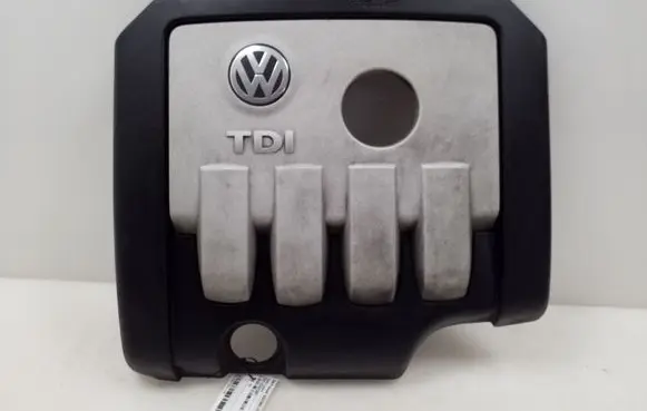 Volkswagen PASSAT B6 Engine cover (trim) 03G103925BP