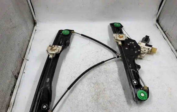 BMW X1 E84 Front door window regulator with motor 2990293