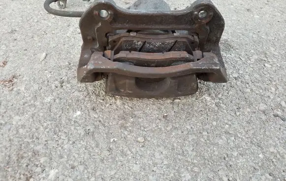 Hyundai Tucson TL Front brake caliper 8172F