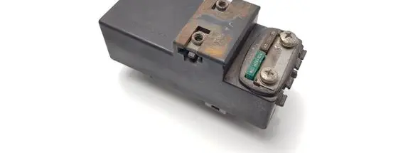 Volkswagen Golf III Coolant fan relay 6K0919506A