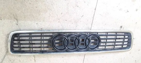 Audi A4 S4 B5 8D Front grill 8D0853651J