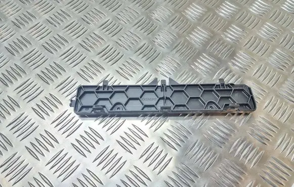 Skoda Octavia Mk3 (5E) Air filter box cover CZ116242 8460
