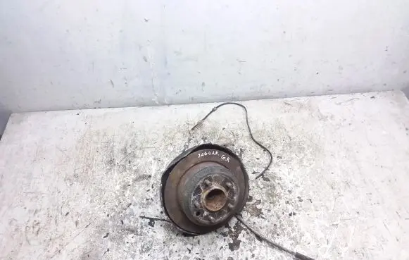 Jaguar XJ X40 Rear wheel hub CBC1535