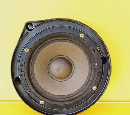 Volkswagen PASSAT B4 Front door speaker 1H0035411A 3A0035242