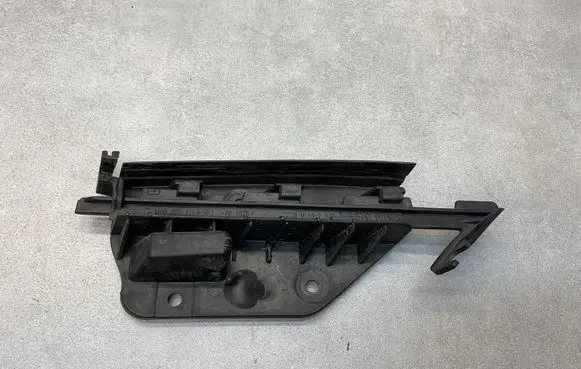 Front bumper mounting bracket