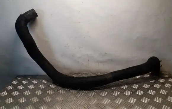 Dodge Nitro Engine coolant pipe/hose