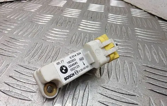 BMW 3 E46 Airbag deployment crash/impact sensor 6914304 65776914304