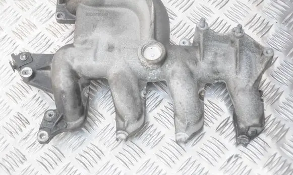Suzuki Grand Vitara II Intake manifold 8200714430