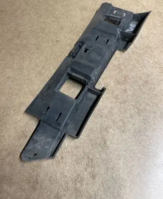 Volvo S40, V40 Rear bumper mounting bracket 888139 84660
