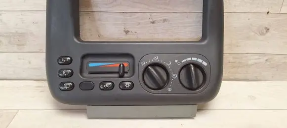 Dodge Caravan Climate control unit P04677981AB 981AB 58024E
