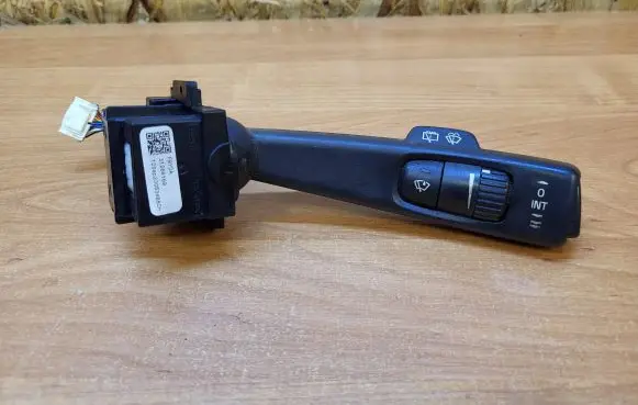 Volvo XC70 Wiper control stalk 31264169 10SD0230534BBCH