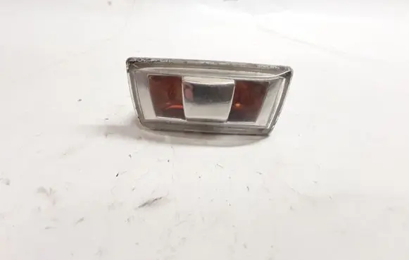 Opel Insignia A Front fender indicator light 13252455 13252456