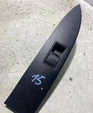 Toyota Avensis T270 Electric window control switch 7427205090