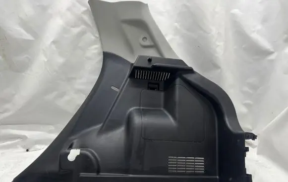 Suzuki Swift III Trunk/boot side trim panel 76271-52R0