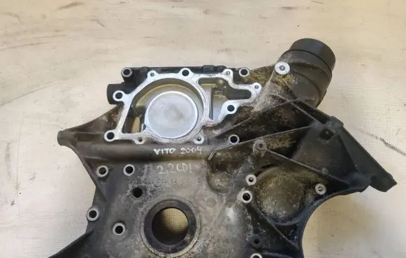 Mercedes-Benz Vito Viano W639 Timing chain cover R6110151302