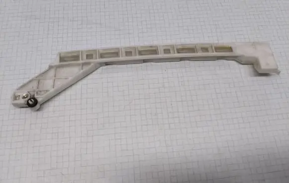 Mitsubishi Space Wagon Other front door trim element 2J45