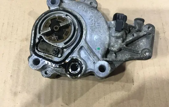 Citroen C5 Vacuum pump D1711A 1009T
