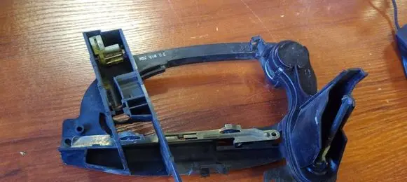 Front door exterior handle/bracket