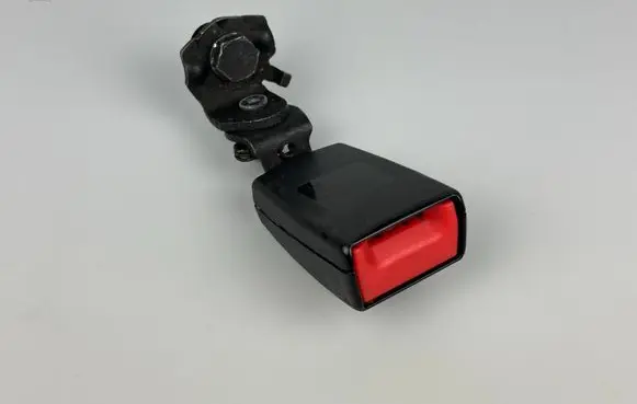 Audi A5 8T 8F Rear seatbelt buckle 8T0857739H 09082011