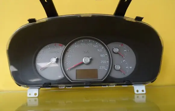 KIA Carens III Speedometer (instrument cluster) 940031D830