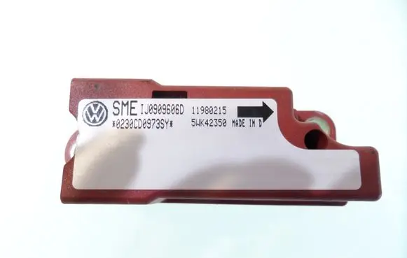 Volkswagen Golf IV Airbag deployment crash/impact sensor 1J0909606D 119880215