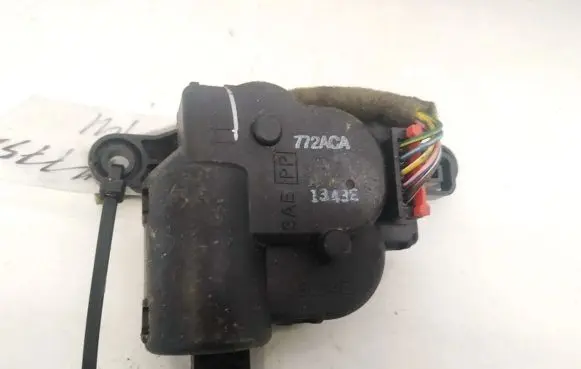 Chrysler 300M Air flap motor/actuator 772ACA 1343E