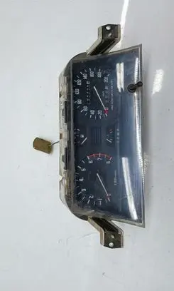 Mitsubishi Space Wagon Speedometer (instrument cluster) MB562718