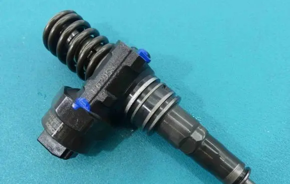Fuel injector