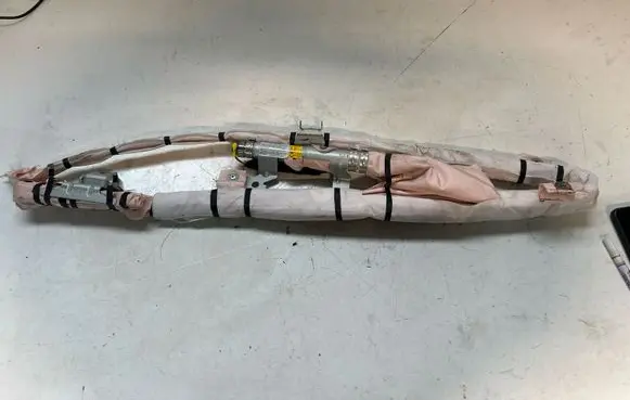 Roof airbag