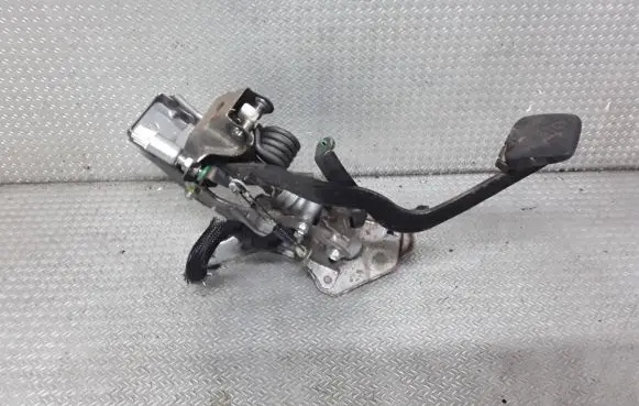 Clutch pedal