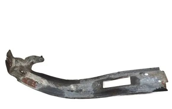 Mercedes-Benz C W204 Fender mounting bracket A2046301489