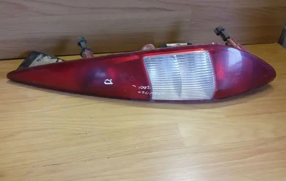 Ford Mondeo Mk III Rear/tail lights 1S7113404C