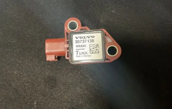 Volvo V70 Airbag deployment crash/impact sensor 30737138 8840A6