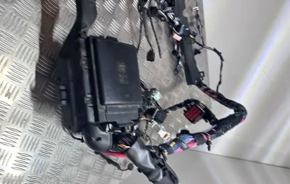 Jaguar F-Pace Wiring harness HK83-14290-HuB