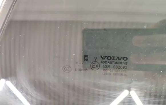 Volvo XC90 Rear side window 32368090