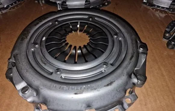 Ford Courier Pressure plate 3082303332