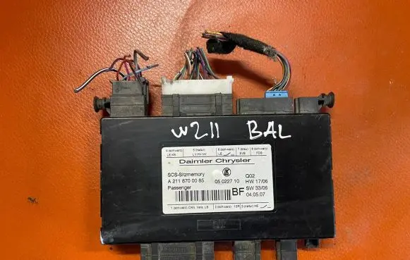 Mercedes-Benz E W211 Seat control module A2118700085 05022710